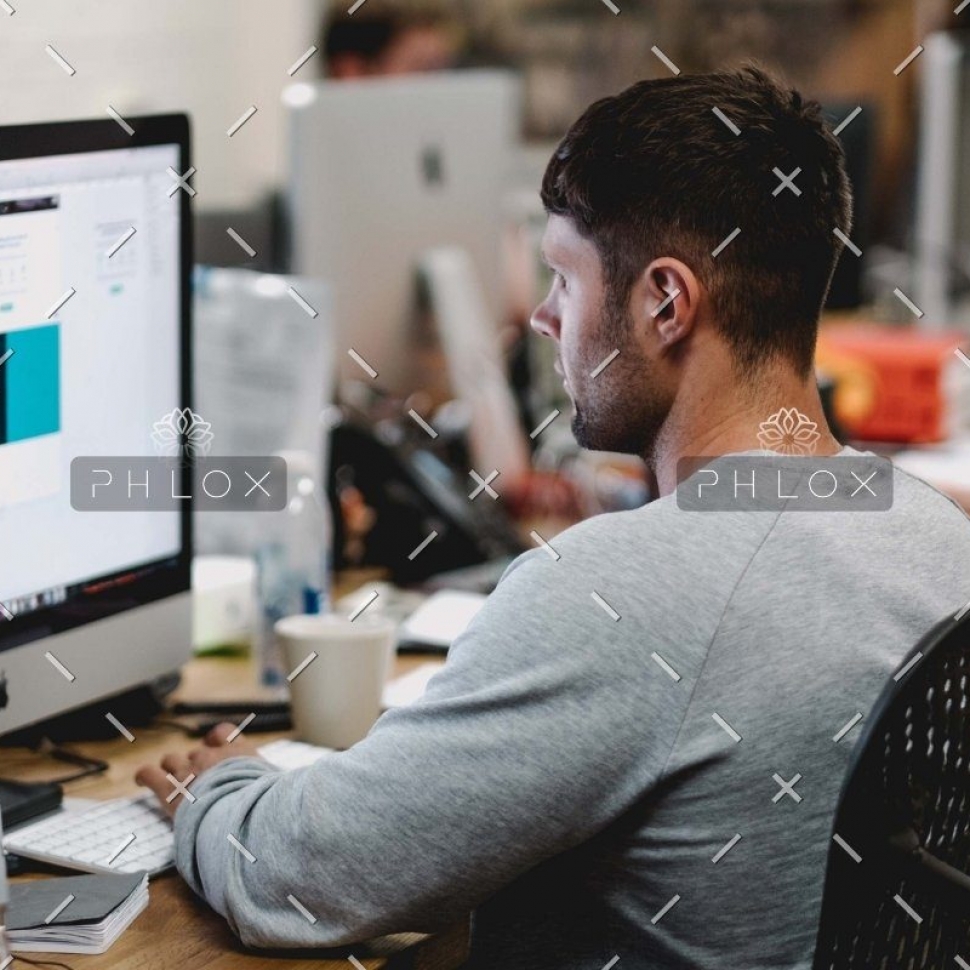 demo-attachment-970-studio-republic-644339-unsplash